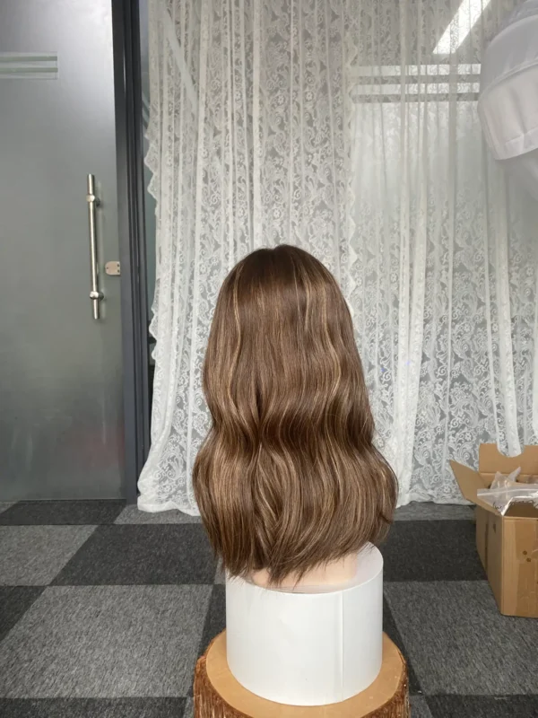 lace top wig	19"	slight layer	#2/4/8/12	straight	M	640$