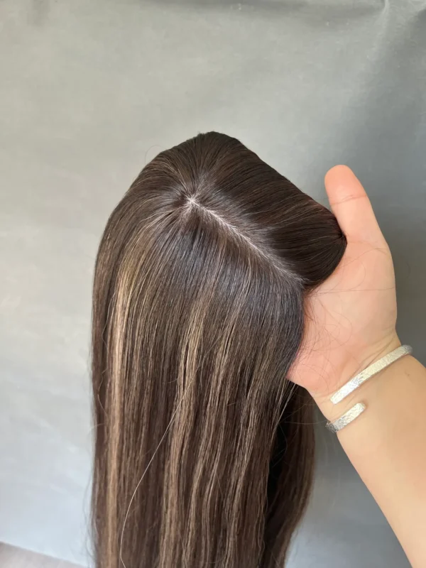 Skin top wig  25" #1B/8C  slight layer 796$ - 图片 5