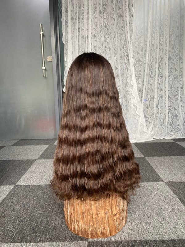 lace top wig 26“ #4HL8 slight layer wavy $908
