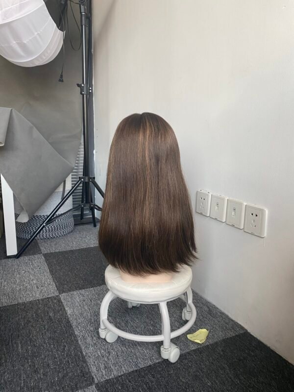 Lace top wig 19" #2/6/8 Slight layer Straight M 640$ - 图片 3
