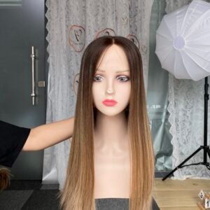 lace top wig	23"	slight layer	#4/b10/24	straight	M  818$